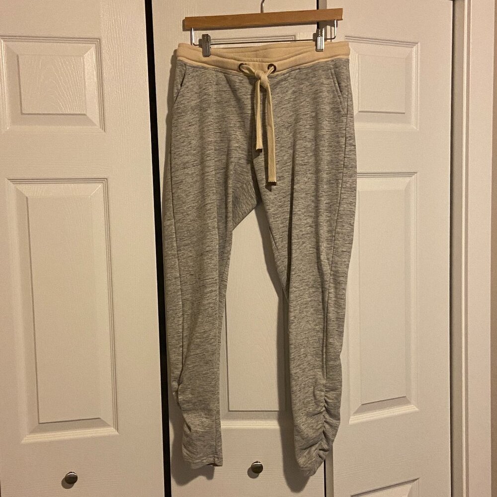 Evy's Tree French Terry Jogger Pant - Size Medium, Heathered Grey, Contrast Trim